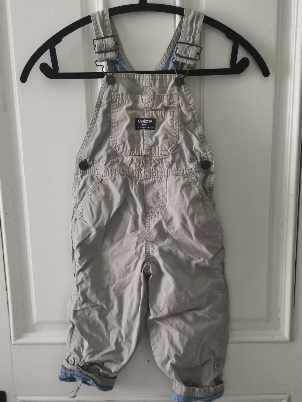 OshKosh B'Gosh Toddler UnisexTan with Train Stripes. 100% Cotton. Size 3T